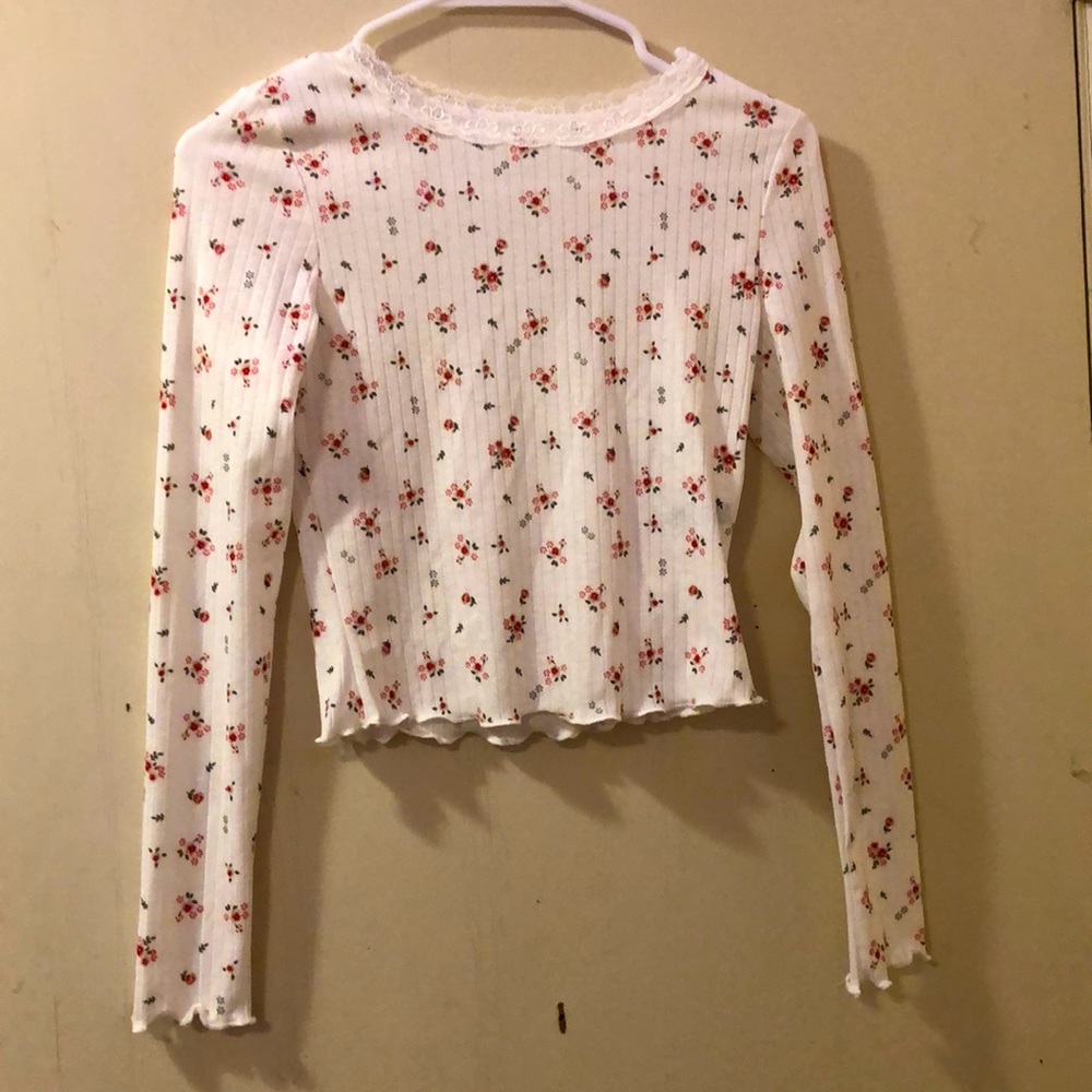 SHEIN cropped lettuce edge floral long sleeve T